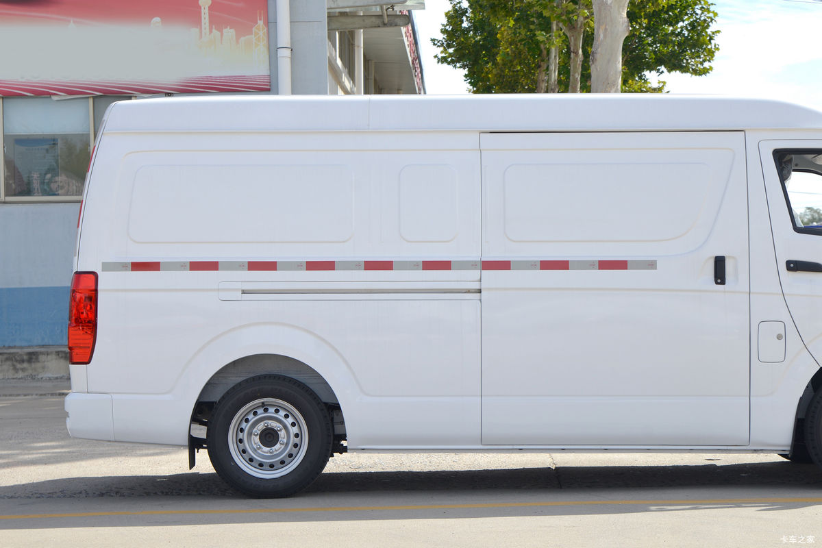 Զ E6 ׼ 3.5T 5.45׵Ͷ綯ջ50.23kWh