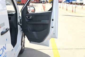Զ�� ����V6E 2022�� ��ֵ�� 3T 4.845�״��綯��ջ���(M1)41.86kWhͼƬ