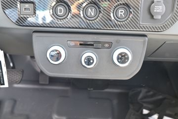 Զ�� ����V6E 2022�� ��ֵ�� 3T 4.845�״��綯��ջ���(M1)41.86kWhͼƬ