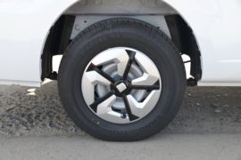 星享&nbsp;电动封闭厢货底盘图片