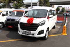 金杯 金海狮 2021款 旅行狮 112马力 1.5L 6座多用途乘用车