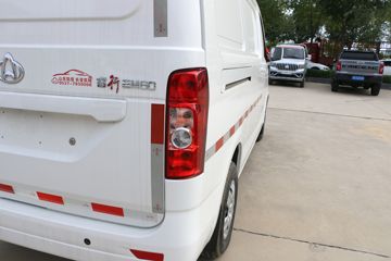 ���� ���EM60 2022�� 2.58T 2�� ���綯��ʽ���䳵(������)41.86kWhͼƬ