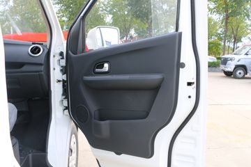 ���� ���EM60 2022�� 2.58T 2�� ���綯��ʽ���䳵(������)41.86kWhͼƬ