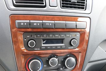 ���� ���EM60 2022�� 2.58T 2�� ���綯��ʽ���䳵(������)41.86kWhͼƬ