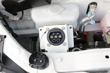 ���� ���EM60 2022�� 2.58T 2�� ���綯��ʽ���䳵(������)41.86kWhͼƬ