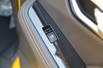 ������ʮ�� ����S ����� 2.4T���� 211���� ���� ˫��Ƥ��(���̰�)(����)ͼƬ