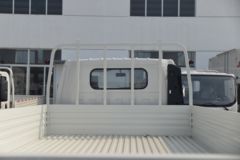 江铃 顺达宽体 122马力 4.2米单排栏板轻卡(JX1042TGE26)