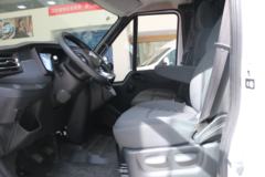 江铃汽车 福顺 2023款 146马力 3座 短轴 2.0T柴油 中高顶封闭货车(国六)