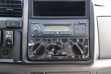 ���� ˳��С�� 122���� 3.32��˫����ʽ�Ῠ(����)(JX5041XXYTSGA26)ͼƬ