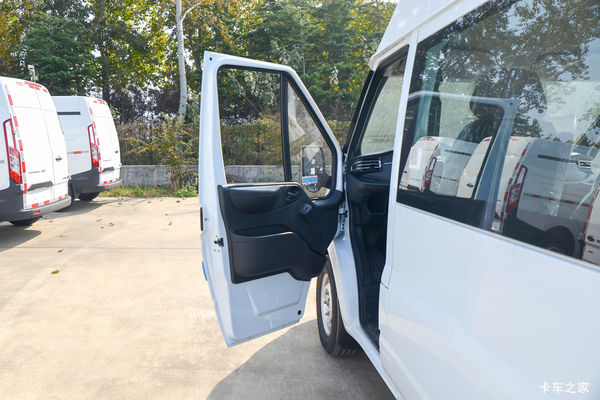 福顺中VAN(大面包)限时促销中 优惠0.2万