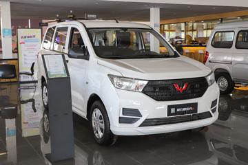 五菱 宏光S 2021款 标准型 99马力 5/6/7座 汽油 1.5L面包车(国六)(电动助力)