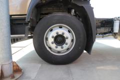 福田 奥铃大黄蜂 270马力 9.78米AMT自动挡厢式载货车(高顶双卧)(BJ5188XXYKPFN-AF1)