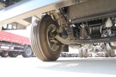 福田 奥铃大黄蜂 270马力 9.78米AMT自动挡厢式载货车(高顶双卧)(BJ5188XXYKPFN-AF1)