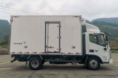 北汽瑞翔 131马力 4X2 4.08米单排冷藏车(国六)(BJ5040XLCXMH1D)