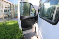 江铃汽车 特顺 122马力 6座 2.8T柴油 短轴中高顶轻客(国六)