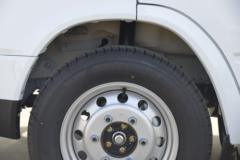 江铃汽车 特顺 122马力 6座 2.8T柴油 短轴中高顶轻客(国六)