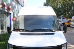 江铃汽车 福顺 2023款 146马力 3座 中轴 2.0T柴油 高顶封闭货车(国六)
