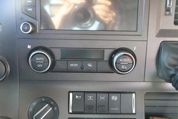 һ����� J7�ؿ� �ȷ�� 460���� 8X4 9.5��AMT�Զ��������ػ���(����)(��Һ��)(CA1310P77K24T4E6)ͼƬ