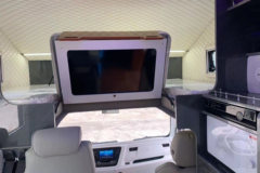 远程 GLR 舒适版 6.1T 单排插电式混合动力旅居车25.9kWh