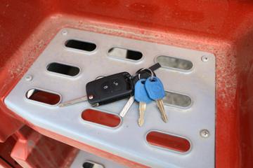 һ����� J6L ��Ӣ�� 260���� 6X2 9.7�ײ�դʽ�ػ���(����)(CA5250CCYP62K1L5T3E6)ͼƬ