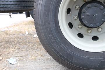 һ����� J6L ��Ӣ�� 260���� 6X2 9.7�ײ�դʽ�ػ���(����)(CA5250CCYP62K1L5T3E6)ͼƬ