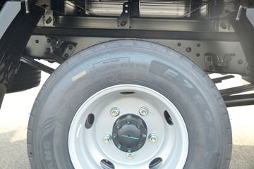 ���� ˧��S6 130���� 4.18�׵��������Ῠ(����)ͼƬ