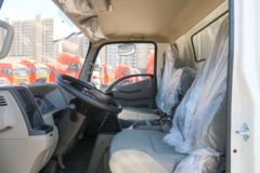 江铃 凯威宽体 150马力 4.2米单排厢式轻卡(国六)(JX5046XXYTGA26)