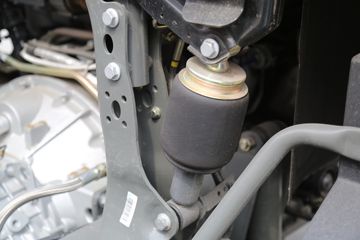 �й����� ����NX�п� 270���� 4X2 5.8�������ػ���ͼƬ