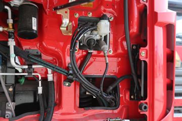 �й����� ����NX�п� 270���� 4X2 5.8�������ػ���ͼƬ