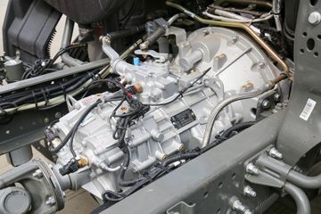 �й����� ����NX�п� 270���� 4X2 5.8�������ػ���ͼƬ