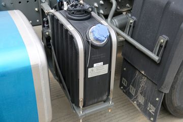 �й����� ����NX�п� 270���� 4X2 5.8�������ػ���ͼƬ