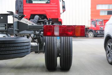 �й����� ����NX�п� 270���� 4X2 5.8�������ػ���ͼƬ