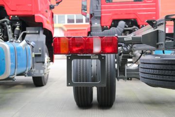 �й����� ����NX�п� 270���� 4X2 5.8�������ػ���ͼƬ