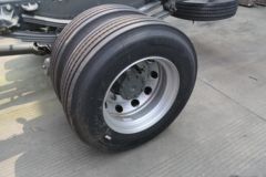 中国重汽 豪沃NX中卡 270马力 4X2 5.8米栏板载货车(ZZ1187K511JF1)