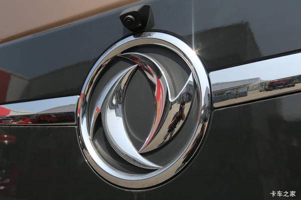 许昌风神优惠季天龙旗舰KX 经典版 560马力 6X4 牵引车