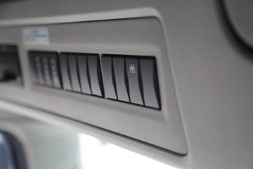 �������ó� �����콢KX ���߰� 600���� 6X4 AMT�Զ���ǣ����(����)(��Һ��)(˫����)(��ɲ)ͼƬ