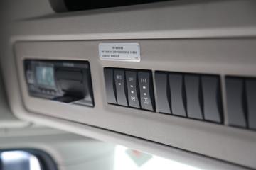 �������ó� �����콢KX ���߰� 600���� 6X4 AMT�Զ���ǣ����(����)(��Һ��)(˫����)(��ɲ)ͼƬ