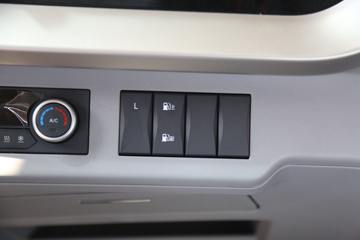 �������ó� �����콢KX ���߰� 600���� 6X4 AMT�Զ���ǣ����(����)(��Һ��)(˫����)(��ɲ)ͼƬ