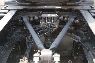 �������ó� �����콢KX ���߰� 600���� 6X4 AMT�Զ���ǣ����(����)(��Һ��)(˫����)(��ɲ)ͼƬ