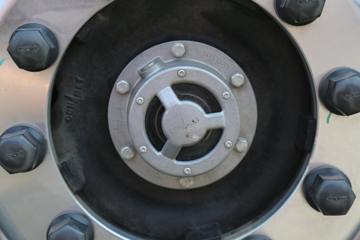 �������ó� �����콢KX ���߰� 600���� 6X4 AMT�Զ���ǣ����(����)(��Һ��)(˫����)(��ɲ)ͼƬ