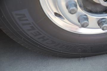 �������ó� �����콢KX ���߰� 600���� 6X4 AMT�Զ���ǣ����(����)(��Һ��)(˫����)(��ɲ)ͼƬ