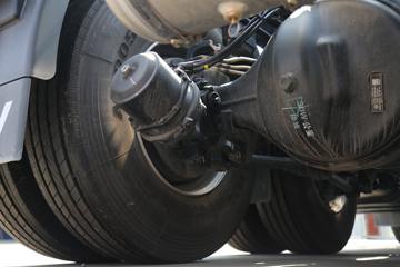 �������ó� �����콢KX ���߰� 600���� 6X4 AMT�Զ���ǣ����(����)(��Һ��)(˫����)(��ɲ)ͼƬ