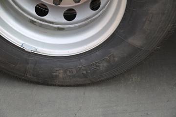 �������ó� �����콢KX ���߰� 600���� 6X4 AMT�Զ���ǣ����(����)(��Һ��)(˫����)(��ɲ)ͼƬ