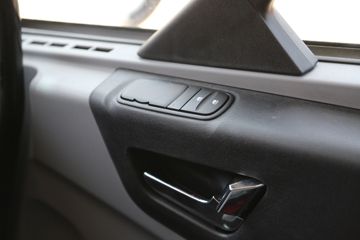 �������ó� ���KR PLUS 290���� 4X2 6.8�ײ�դʽ�ػ���(����)(DFH5180CCYEX7)ͼƬ