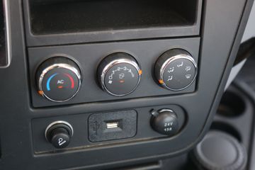 �������ó� ���KR PLUS 290���� 4X2 6.8�ײ�դʽ�ػ���(����)(DFH5180CCYEX7)ͼƬ