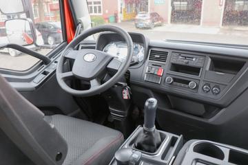 һ����� J6L�п� ������2.0 260���� 4X2 9.7����ʽ�ػ���(����)(CA5180XXYP62K1L5E6)ͼƬ