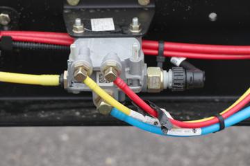 һ����� J6L�п� ������2.0 260���� 4X2 9.7����ʽ�ػ���(����)(CA5180XXYP62K1L5E6)ͼƬ