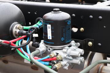 һ����� J6L�п� ������2.0 260���� 4X2 9.7����ʽ�ػ���(����)(CA5180XXYP62K1L5E6)ͼƬ