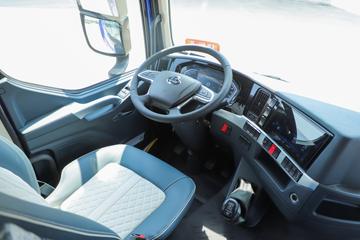 �������� ����H5�п� 290���� 4X2 6.8�ײ�դʽ�ػ���(��ʿ��8��)ͼƬ