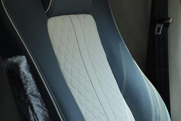 �������� ����H5�п� 290���� 4X2 6.8�ײ�դʽ�ػ���(��ʿ��8��)ͼƬ